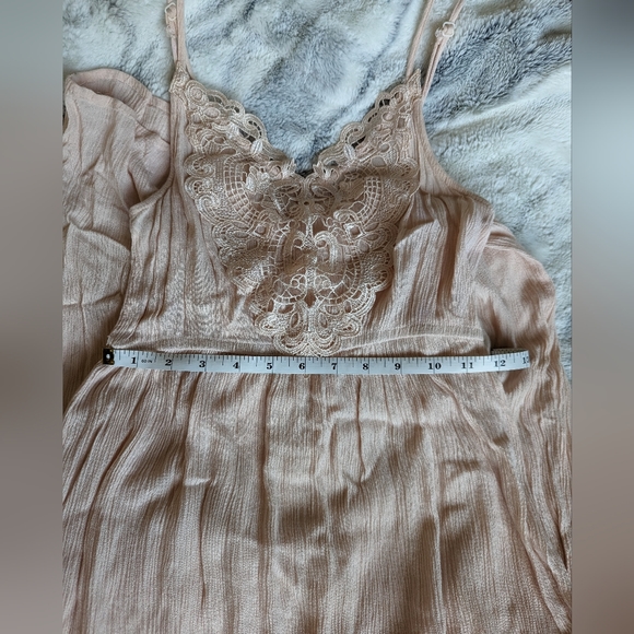 🩷 Flowy Dusty Pink Dress - Picture 4 of 5